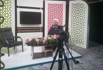 طلاب خواهر، هدایت گر جامعه برای حضور حداکثری در انتخابات باشند