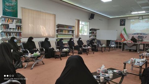 نشست با معاونان آموزش مدارس علمیه خواهران استان یزد