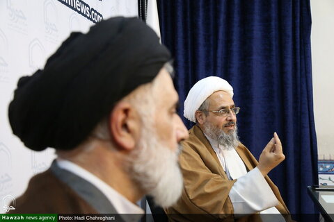 بالصور/ اجتماع لمناقشة حوار الانتخابات الإيرانية في وكالة أنباء الحوزة بقم المقدسة