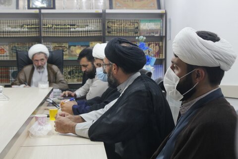 تصاویر/جلسه شورای هماهنگی نهادهای حوزوی کردستان با حضور حجت الاسلام والمسلمین زمانی