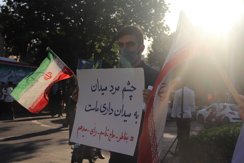 تصاویر/ تشویق به حضور حداکثری مردم در انتخابات توسط طلاب و دانشجویان تبریزی -3