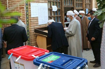 ماموستا رستمی: عدم حضور در انتخابات زمینه ساز ادامه وضعیت کنونی است