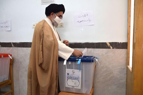 تصاویر حماسه مردم ابرکوه در انتخابات1400