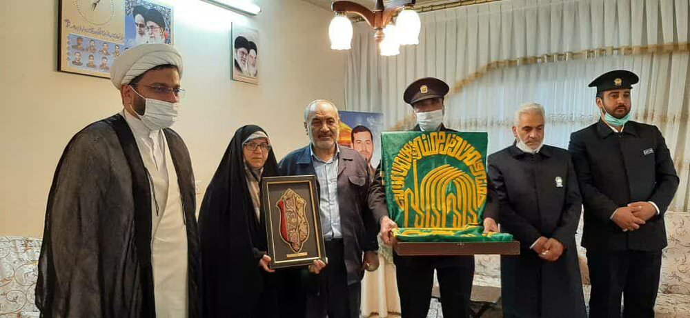 نخستین شهید مدافع حرم کاشان میزبان خدام حرم رضوی شد