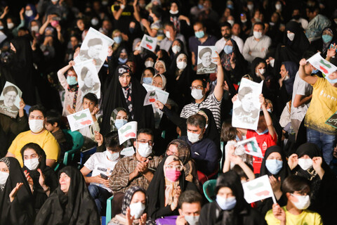 جشن انتخابات ۱۴۰۰ در میدان امام اصفهان