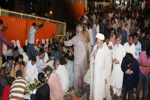 کراچی میں محفل و جشن میلاد امام رضا (ع) اور  دسترخوان کا اہتمام