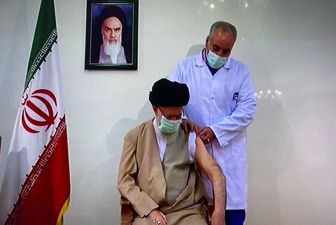 رہبر انقلاب اسلامی کو کورونا وائرس کی ایرانی ویکسین کا پہلا ڈوز انجیکٹ کر دیا گیا