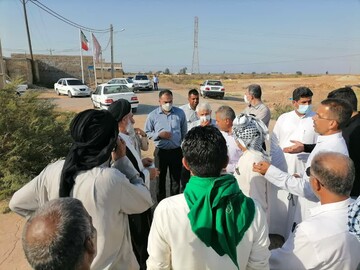 حضور میدانی  نماینده ولی فقیه در خوزستان در روستای حسین‌فرخی از توابع  اهواز