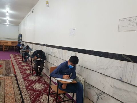 امتحانات ترم دوم طلاب مدرسه علمیه امام صادق (ع) بیجار