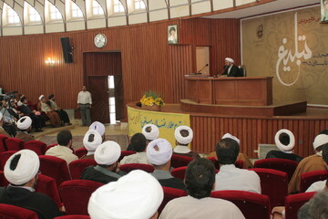 تصاویر آرشیوی از همایش علمی کاربردی تبلیغ در تیرماه ۱۳۸۵