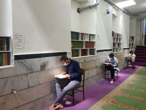 تصاویر/ششمین روز از امتحانات طلاب مدرسه علمیه امام صادق (ع) بیجار