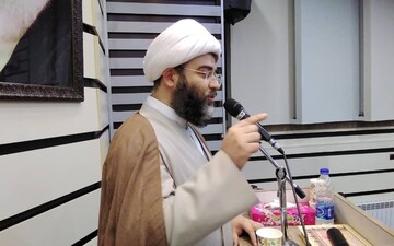 علما با مجاهدت های خود به تحقق گام دوم انقلاب کمک کنند