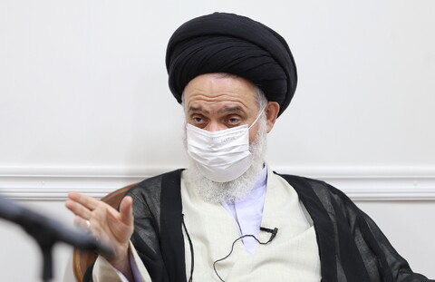 تصاویر/ دیدار رئیس سازمان پژوهش و برنامه ریزی آموزشی کشور با آیت الله حسینی بوشهری