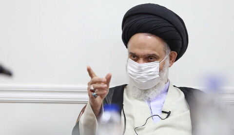 تصاویر/ دیدار رئیس سازمان پژوهش و برنامه ریزی آموزشی کشور با آیت الله حسینی بوشهری