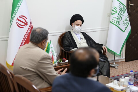 تصاویر/ دیدار رئیس سازمان پژوهش و برنامه ریزی آموزشی کشور با آیت الله حسینی بوشهری