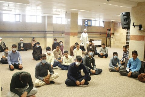 تصاویر/ برگزاری دوره میثاق طلبگی در مدرسه علمیه قروه