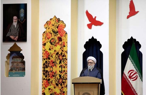 روضہ امام رضا ( ع) میں مسجد گوہر شاد تحریک کی سالگرہ کے موقع پر "حماسہ حجاب " سیمینار کا انعقاد