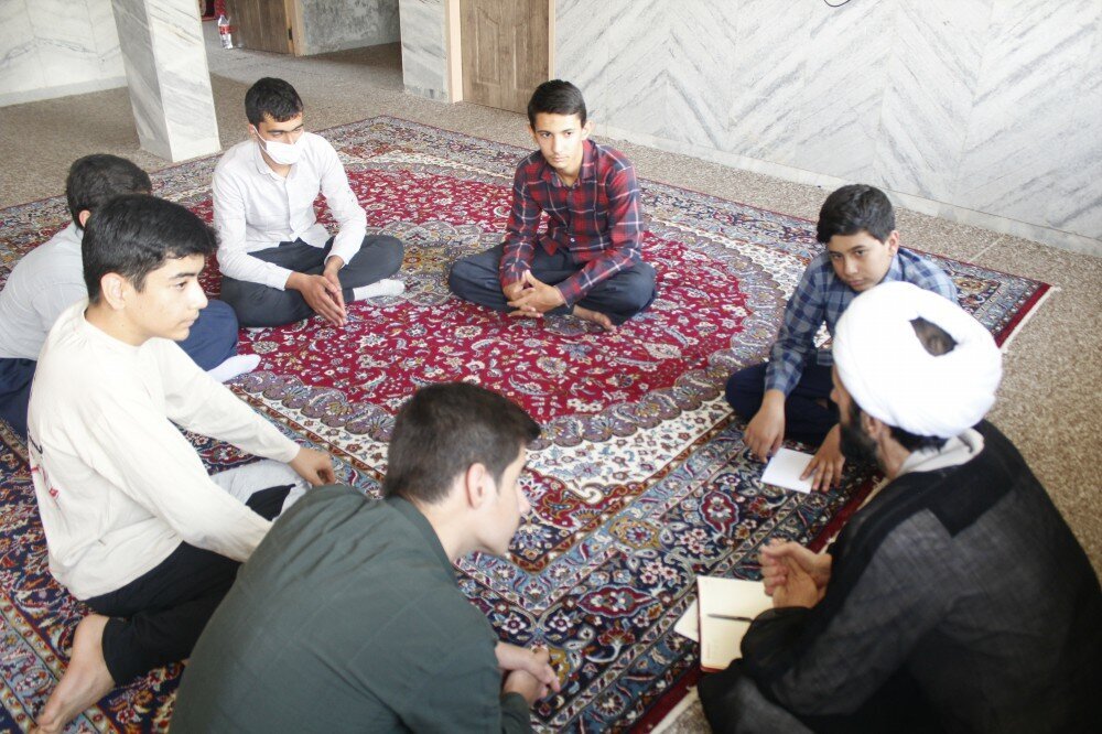 فیلم| دوره میثاق طلبگی در مدرسه علمیه قروه