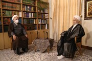 आयतुल्लाहिल उज़मा मकारिम शिराज़ी से ईरानी मुख्य न्यायाधीश कि मुलाकात
