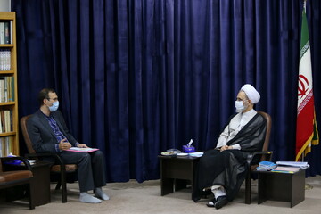 تصاویر/ دیدار مدیرکل بهزیستی استان قم با آیت الله اعرافی