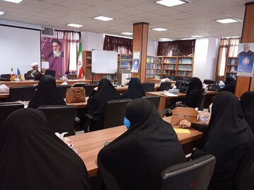 کارگاه مهارت افزایی اساتید مدرسه علمیه ریحانة النبی(س) اراک برگزار شد