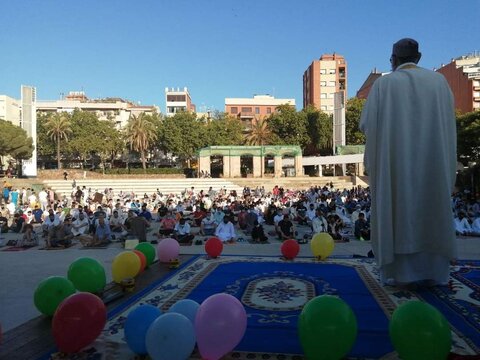 برگزاری نماز عید قربان در شهر بارسلونا