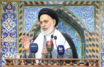 لزوم پیگیری و مقابله با افرادی که سعی در ضربه زدن به حوزه علمیه دارند