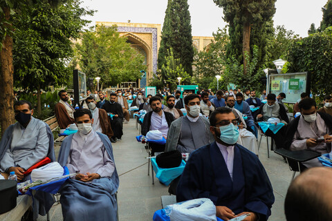 تصاویر/ مراسم عمامه گذاری طلاب حوزه علمیه اصفهان در عیدغدیر