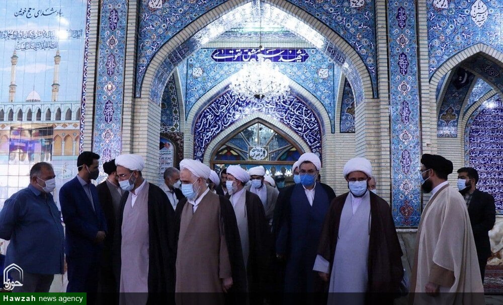تجدید میثاق نماینده جدید ولی‌فقیه در استان سمنان با شهدا + عکس
