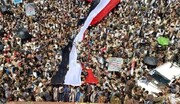مردم یمن امروز در محکومیت محاصره متجاوزان سعودی راهپیمایی می‌کنند