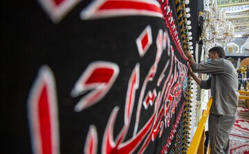 تصاویر/ حرم حضرت ابوالفضل العباس (ع) سیاهپوش محرم شد