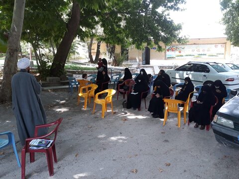 کارگاه آموزشی علل کاهش جمعیت و آسیب‌های اجتماعی آن برای مبلغین استان