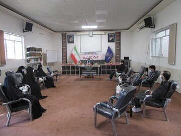 برخی در مقابل منکر حتی اخم هم نمی کنند