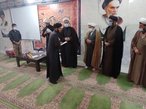 تصاویر/تجلیل مشترک از گروه‌های جهادی حوزه علمیه خواهران و برادران