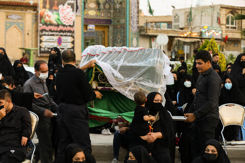 تصاویر/مراسم شیرخوارگان حسینی در امامزاده اسحاق خوراسگان(اصفهان)