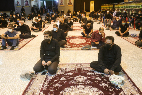 تصاویر/ مراسم عزاداری شب پنجم محرم رهپویان وصال  در حسینیه بسیج اصفهان
