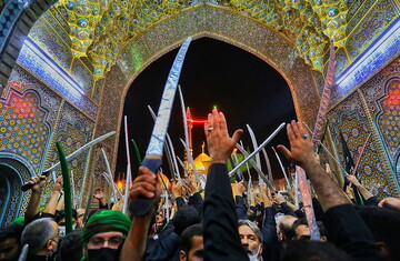 تصاویر/ آئین سنتی عزاداری «مشق شمشیر» نجفی‌های مقیم قم