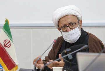 شبهه به دنبال سست کردن پایه های حقیقت است