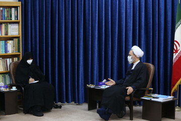 جامعة الزهرا(س) پیشران توسعه علوم حوزوی در عرصه خواهران است/ همه نهادهای فاخر حوزوی باید در کنار هم کار کنند