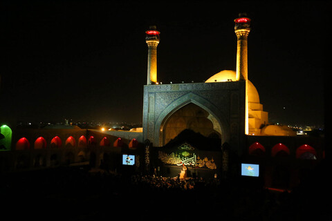 تصاویر/ مراسم شب هشتم محرم مسجد جامع اصفهان