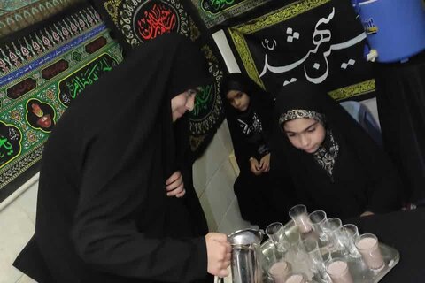 تصاویر/برپایی روضه های خانگی به همت بانوان طلبه یزدی در سراسر استان یزد