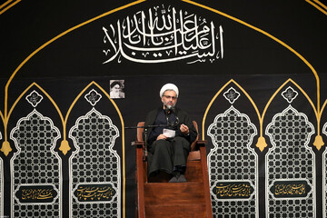 فیلم | سخنرانی حجت‌الاسلام والمسلمین سعدی شب تاسوعا در حضور رهبر معظم انقلاب