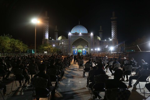 تصاویر/ عزادادی شب عاشورای حسینی در امامزاده شاه جمال