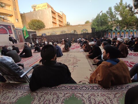 برگزاری تاسوعای حسینی در حوزه علمیه علی بن موسی الرضا یاسوج به روایت تصویر