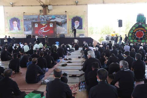 تصاویر/نماز ظهر عاشورای1400 در گلزار شهدای خلدبرین یزد