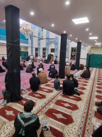 تصاویر/ مراسم عزاداری سالار شهیدان در روز عاشورا با حضور آیت الله العظمی مکارم شیرازی