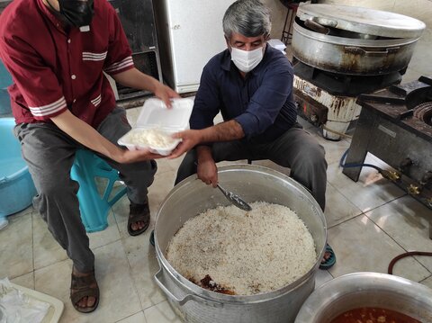 پخت بیش از ۴ هزار پرس غذای نذری در دهه اول محرم در شهر یاسوج