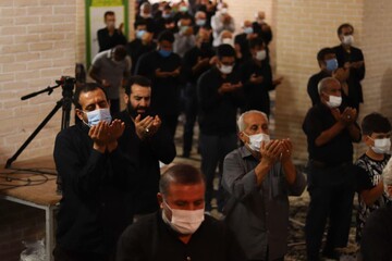 تصاویر / برگزاری مراسم نماز جمعه قزوین در ایام ماه محرم