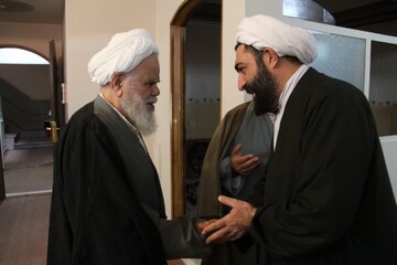 تصاویر آرشیوی از حضور مرحوم محمودی در خبرگزاری حوزه - سال ۹۲