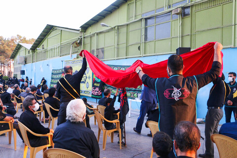 تصاویر/مراسم پرچم گردانی حرم اباعبد الله الحسین در گلستان شهدای اصفهان